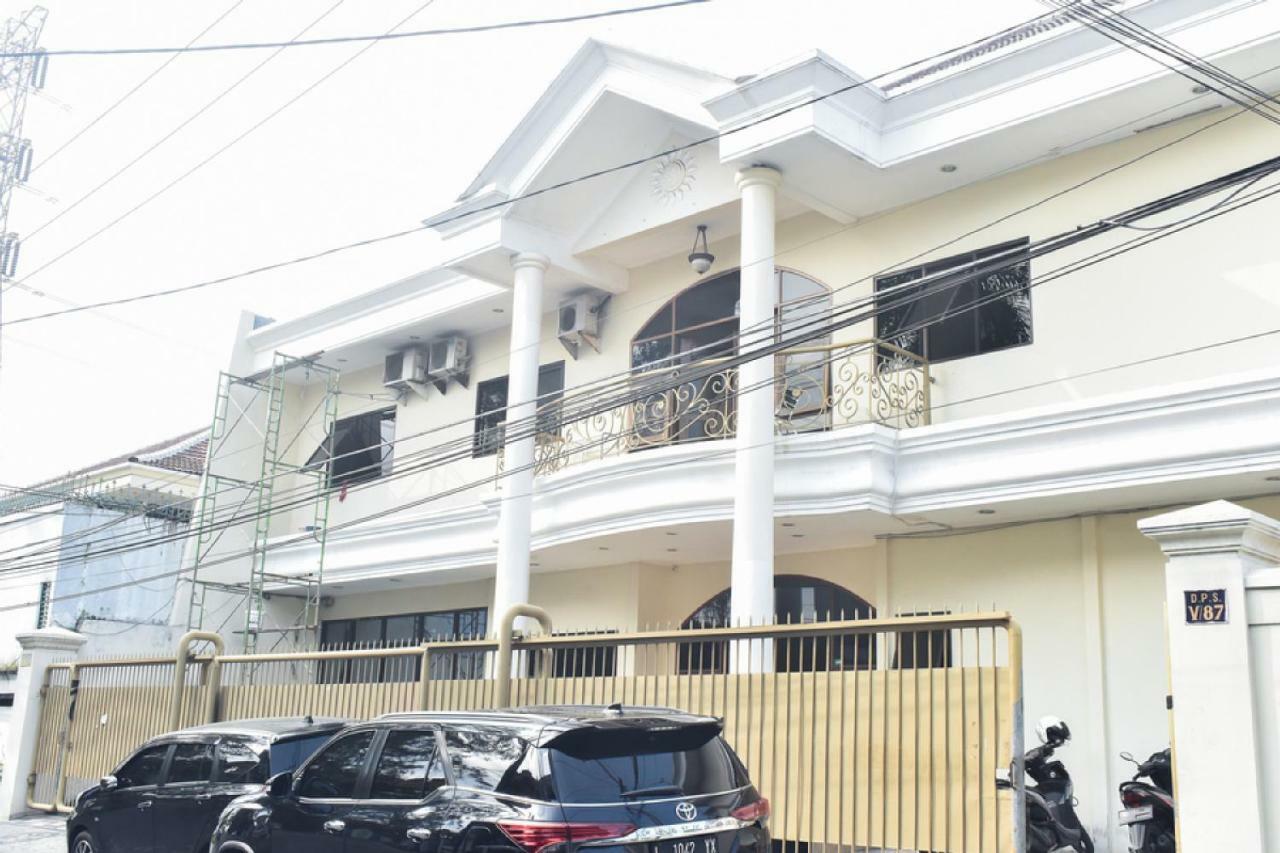 Reddoorz Near Lenmarc Mall Surabaya Pradahkalikendal Екстер'єр фото